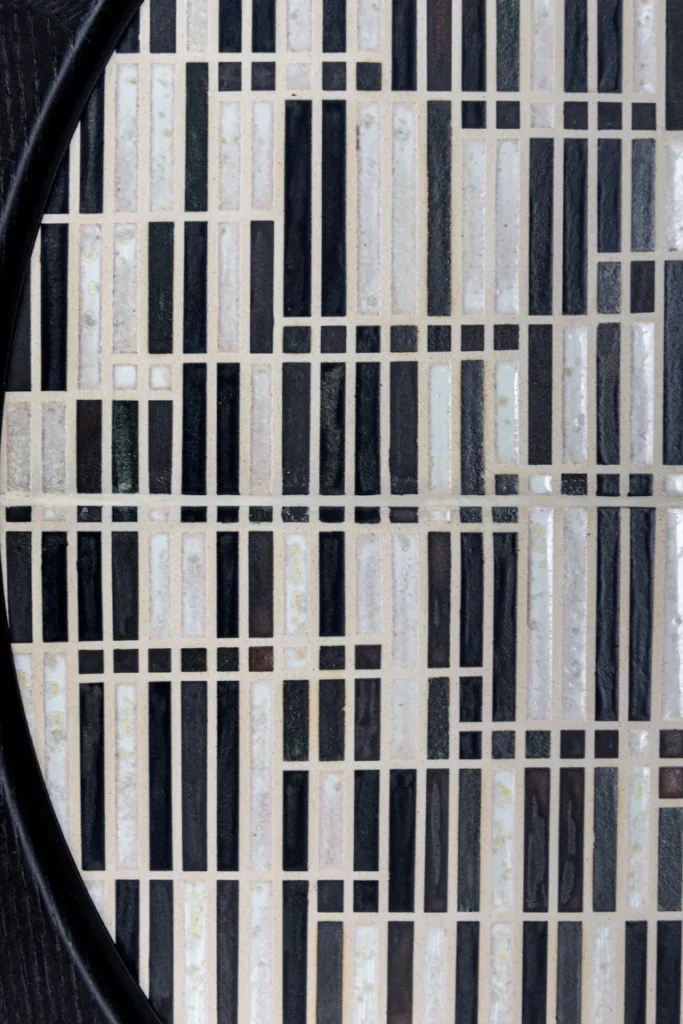 Motif de carreaux noirs et blancs géométriques